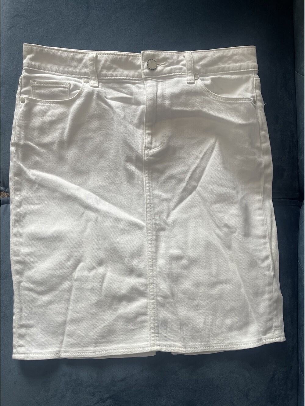 PAIGE White Jean Denim Skirt Button Zip Sz 30 Cotton Stretch Coastal Logo Flaw - Picture 14 of 14
